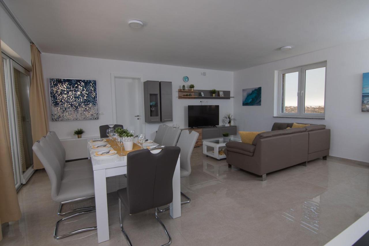 נובליה Villas Royal I With Private Pool מראה חיצוני תמונה