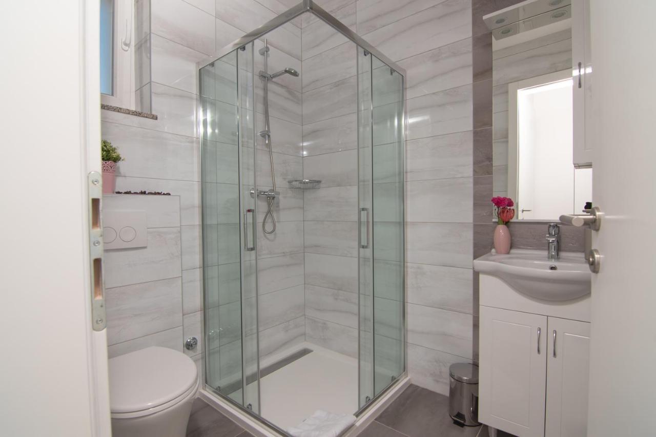 נובליה Villas Royal I With Private Pool מראה חיצוני תמונה